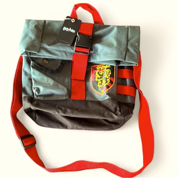 Warner Bros.Harry Potter Wizarding World Hogwarts Gryffindor book messenger bag - Picture 1 of 12